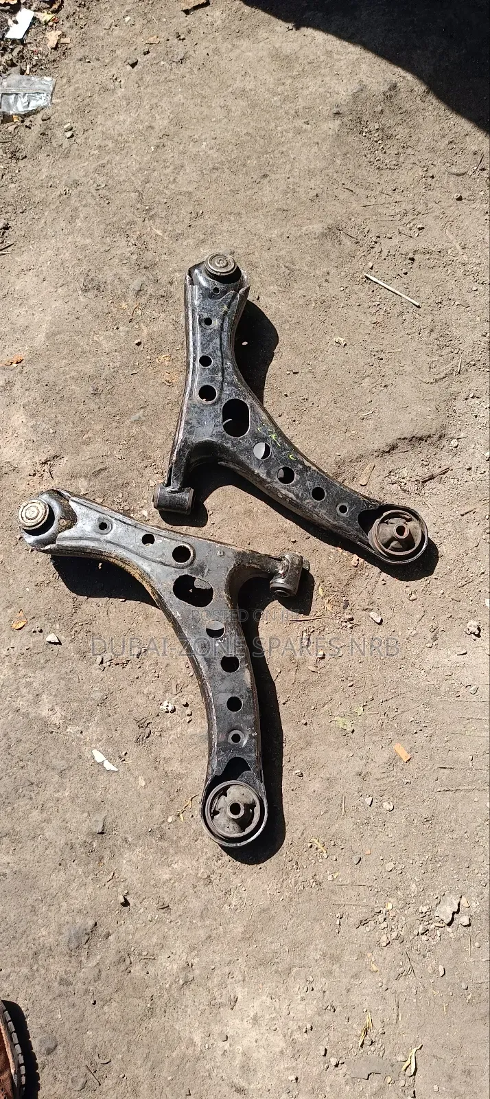 Control Arms Noah, Isis Voxy