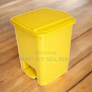 Hospitals 30l Hard Plastic Step Pedal Waste Garbage Dust Bin