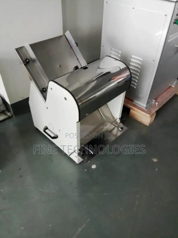 Commercial Breed Slicer Machine - main view