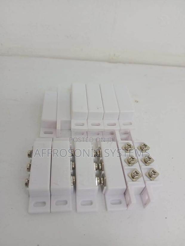 Magnet Light Duty Plastic No/Nc/Com