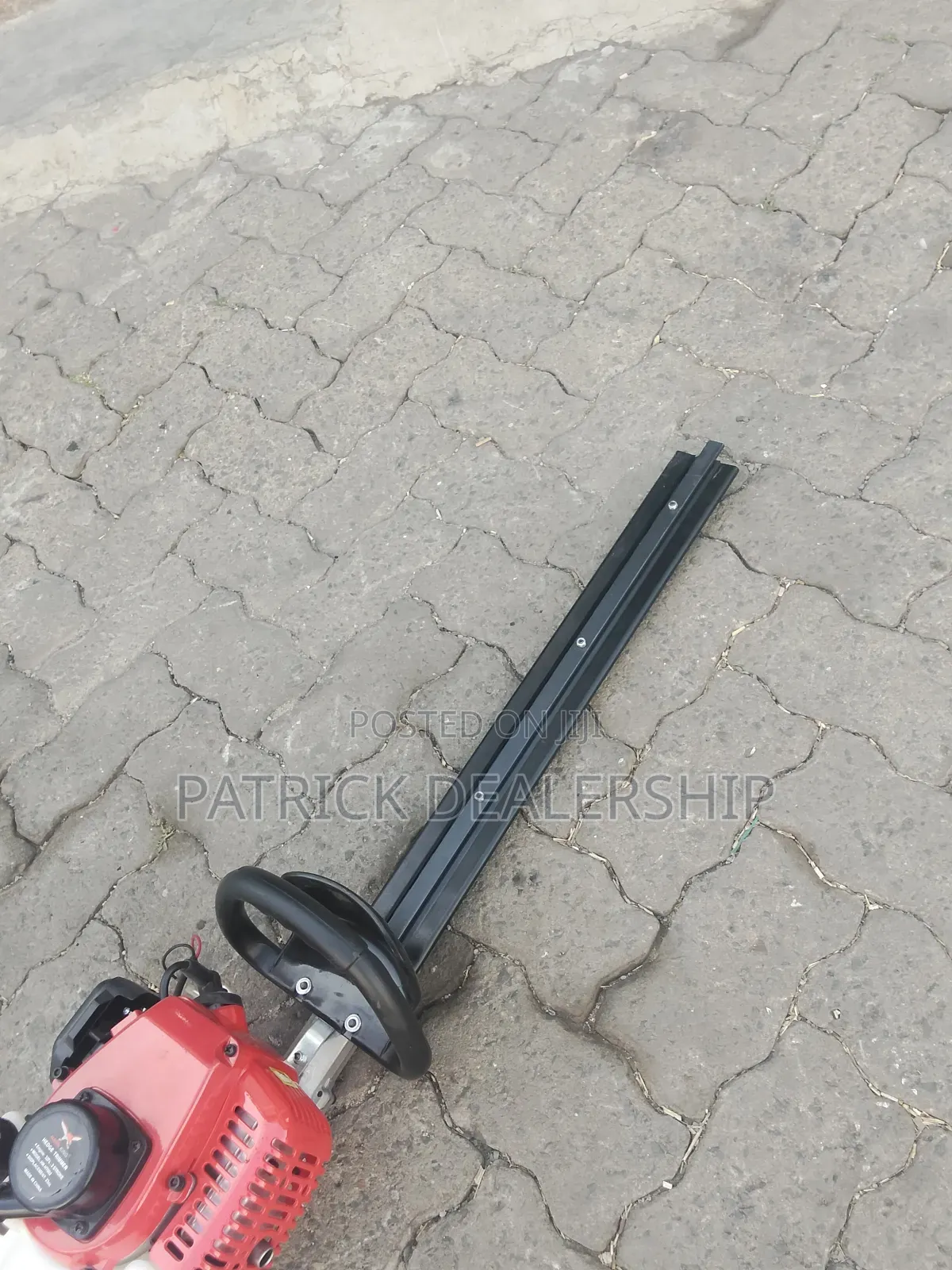 Powerful Gasoline Hedge Trimmer