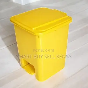 User Friendly 30l Hard Plastic Step Pedal Waste Garbage Dust Bin