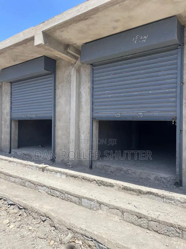 Manual Roller Shutter for Stores - thumbnail 3