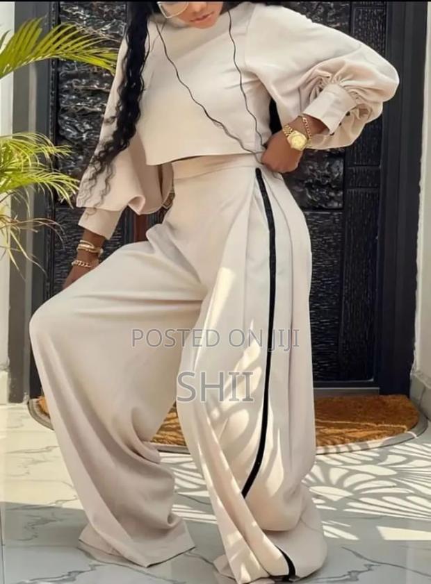 Fashionable Women's 2 Piece