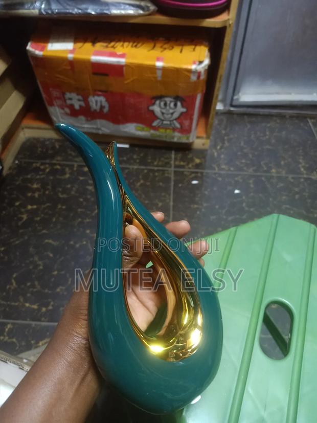 White Emerald Green Mini Executive Flower Vases - thumbnail 4