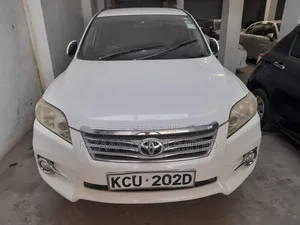 Toyota Vanguard 2012 White