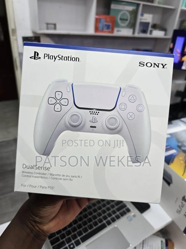 Playstation 5 Dualsense Wireless Controller White - thumbnail 2