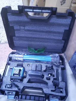 Brand New Makita 16" Laser Level