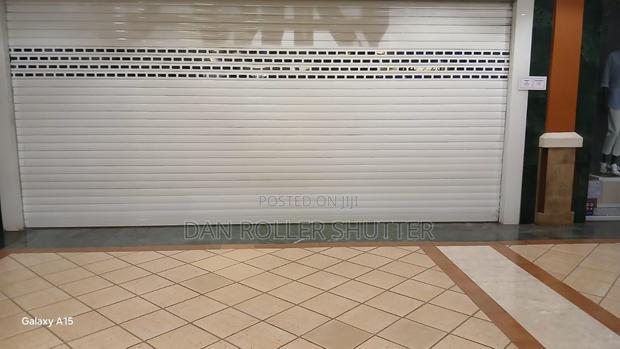 Strong Manual Roller Shutter Door for Shops