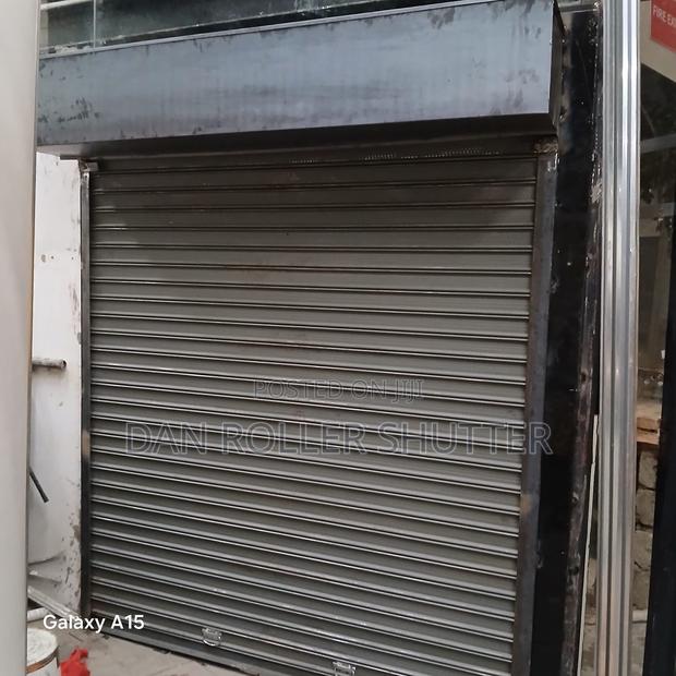 Strong Manual Roller Shutter Door for Shops - thumbnail 3