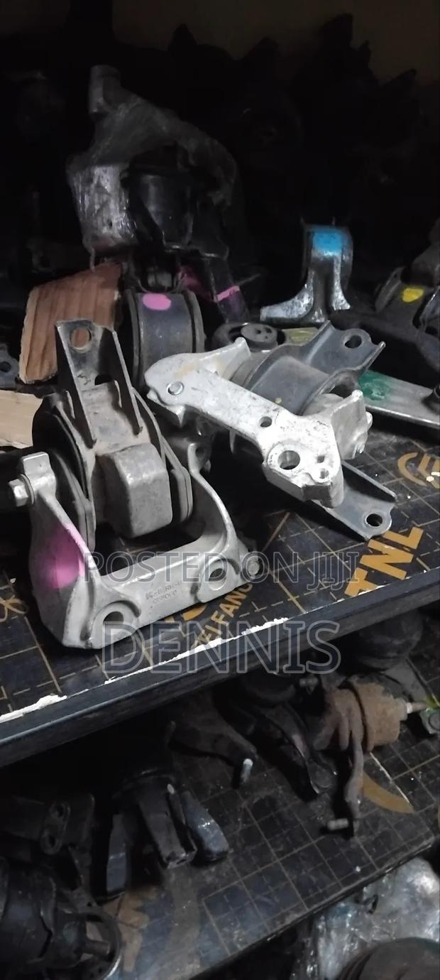Ex Japan Honda Life Mounts