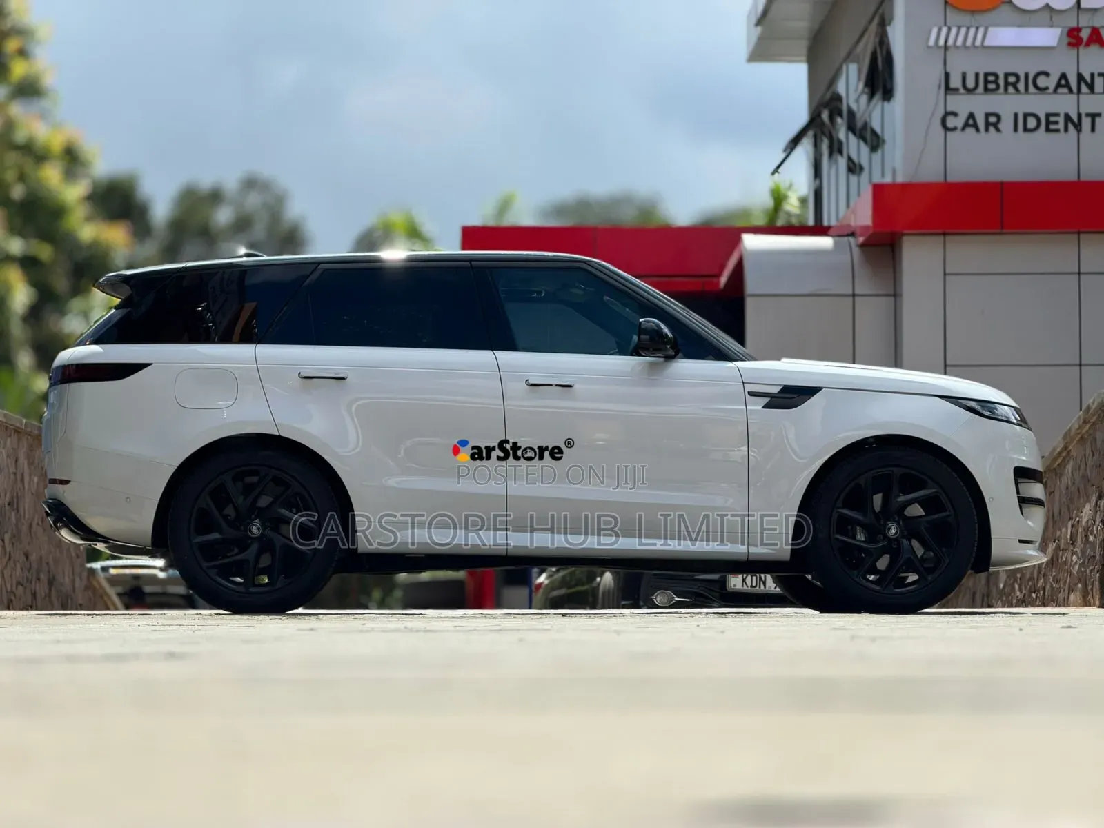 Land Rover Range Rover Sport SE 2024 White