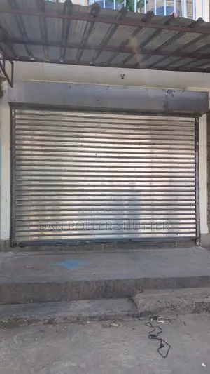 Shop Manual Roller Door – Simple and Secure