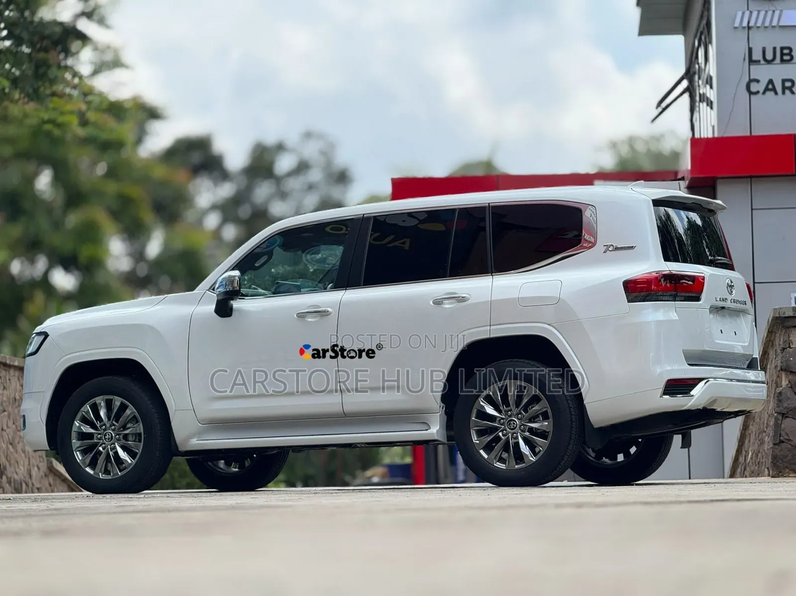 Toyota Land Cruiser LC300 2022 White