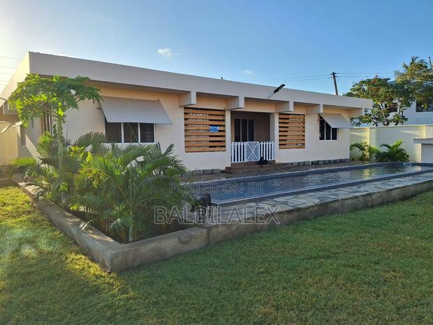 Furnished 3bdrm Bungalow in Diani for sale - main view