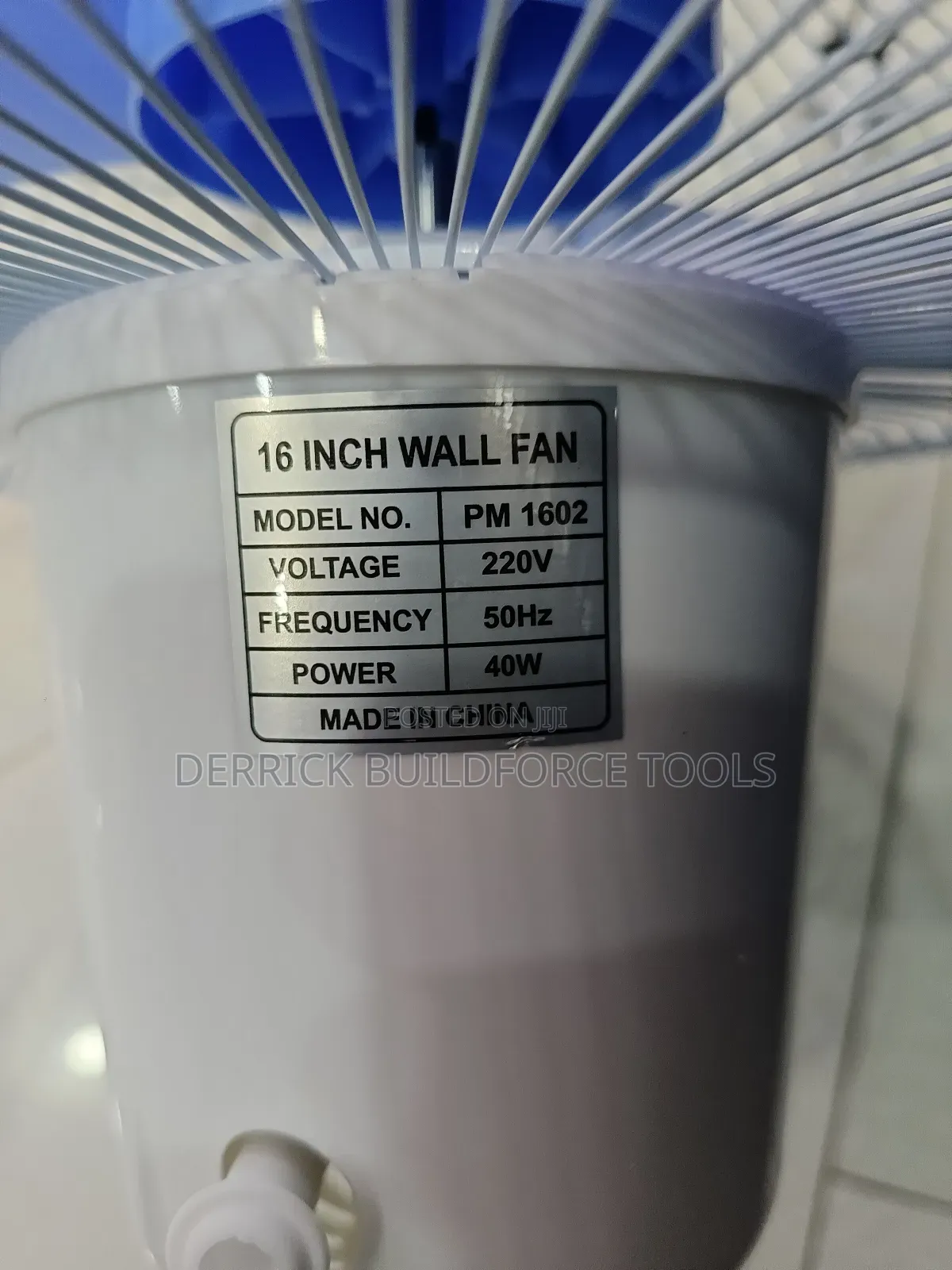 Premier 16" Wall Fan