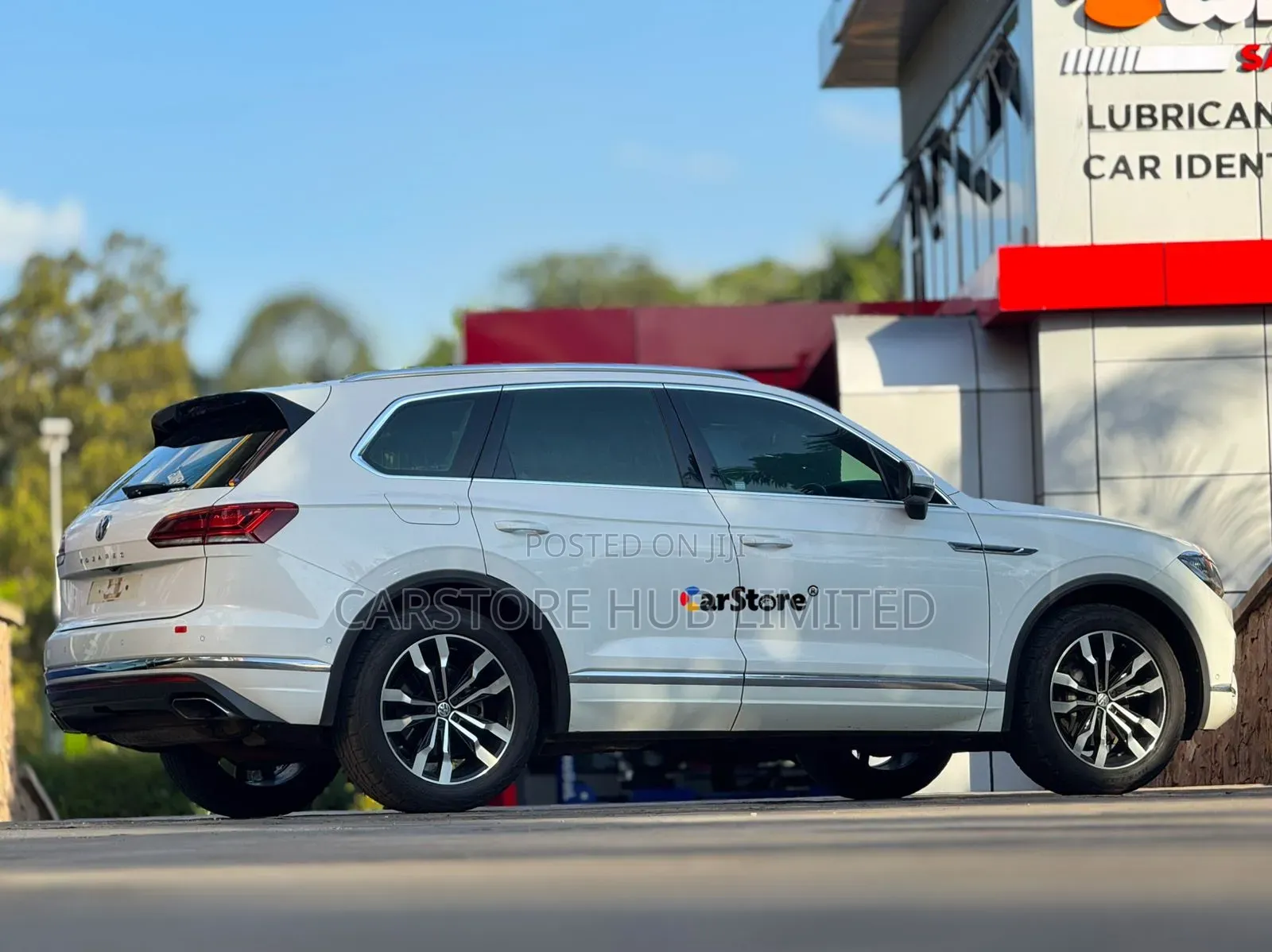 Volkswagen Touareg 2019 White