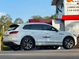 Volkswagen Touareg 2019 White