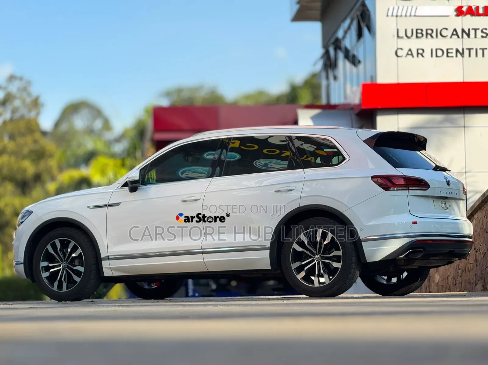 Volkswagen Touareg 2019 White