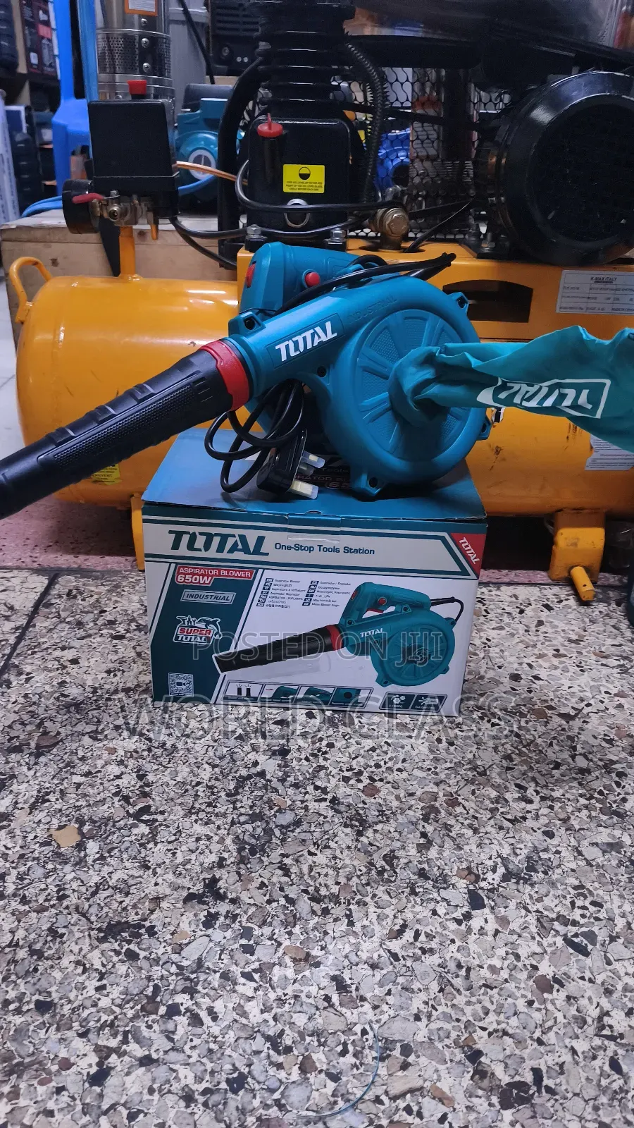 Total Heavy Duty 650w Blower