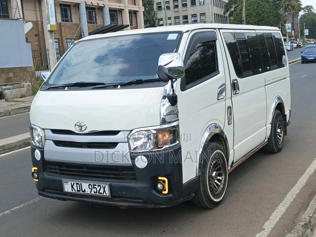 Toyota HiAce 2016 White - thumbnail 2