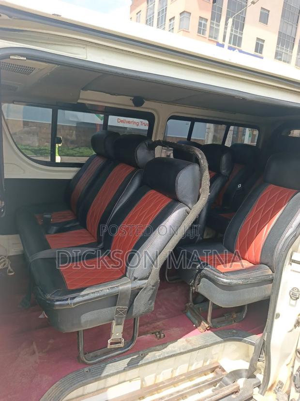 Toyota HiAce 2016 White - thumbnail 11