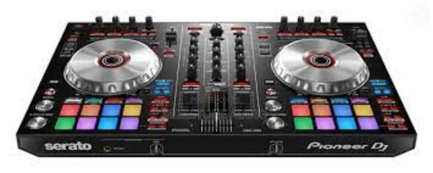 Pioneer Dj DDJ-Sr2 - main view