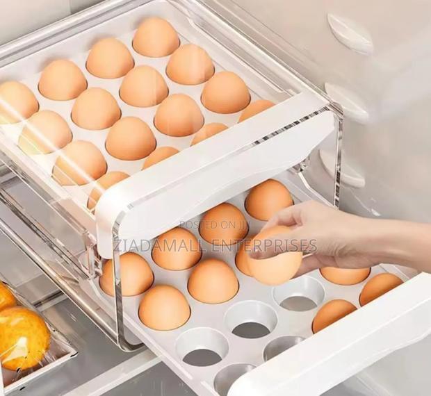 Durable Stylish Acrylic Tray for Efficient Egg Storage