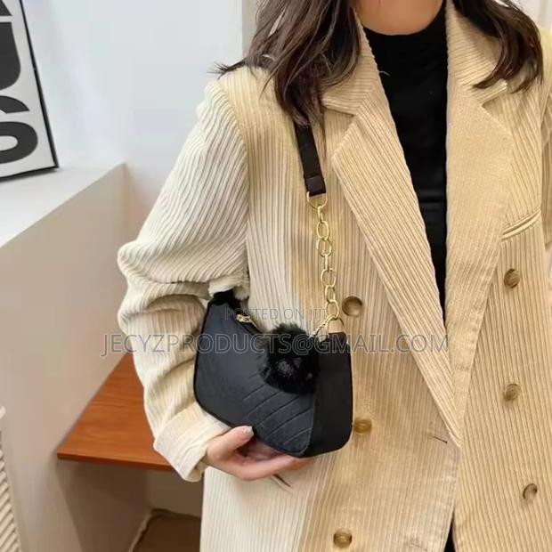 Mini Shoulder Bags - thumbnail 4
