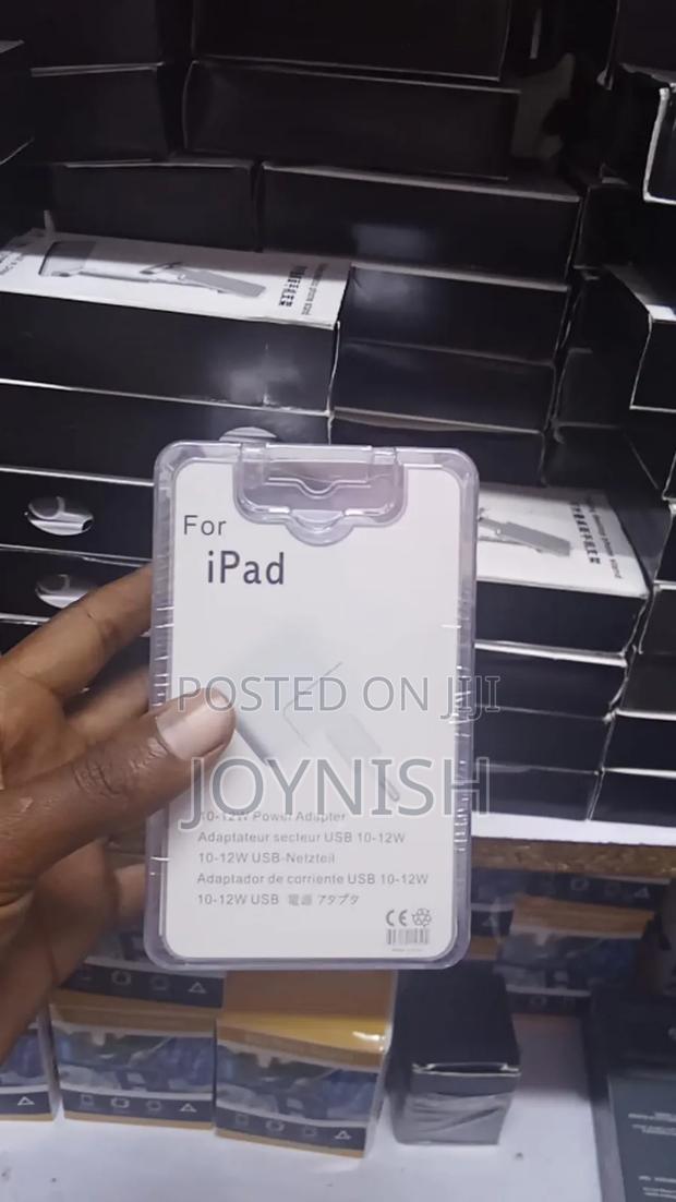 iPhone and I Pad Power Adapter - thumbnail 2