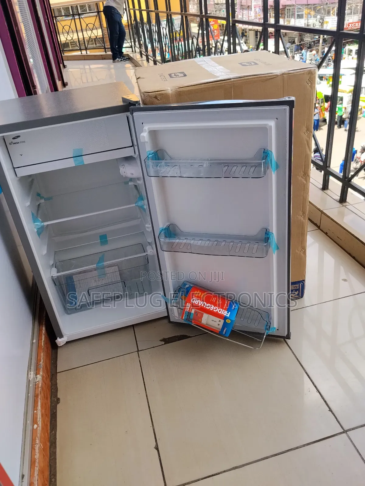 90l Ecomax Refrigerator - Dark Silver +