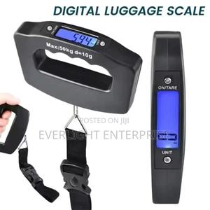 Electronic Hanging Luggage Scale - thumbnail 2