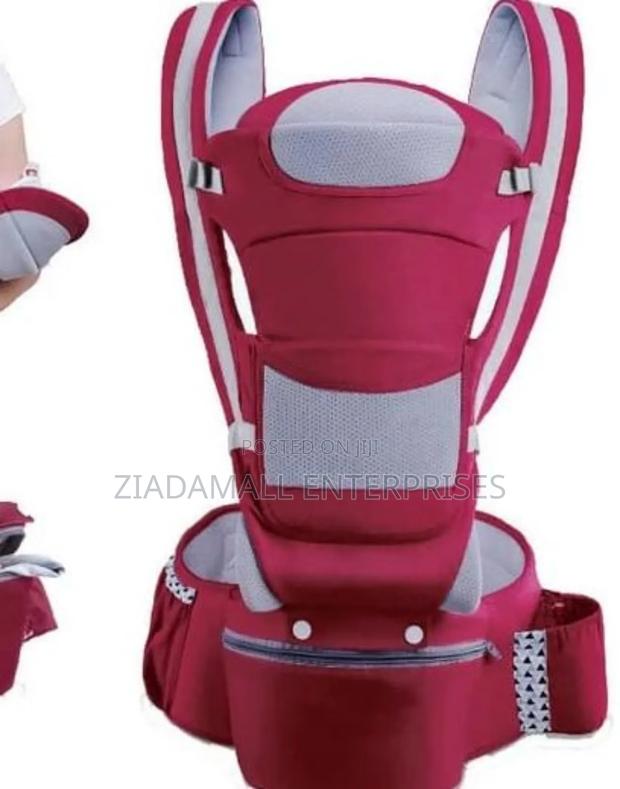Hip Seat Baby Carrier "Stylish Practical: The Hip Baby Carrier
