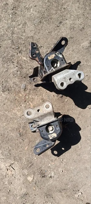 2zr Engine Mounts Filder, Axio, Wish,2008.