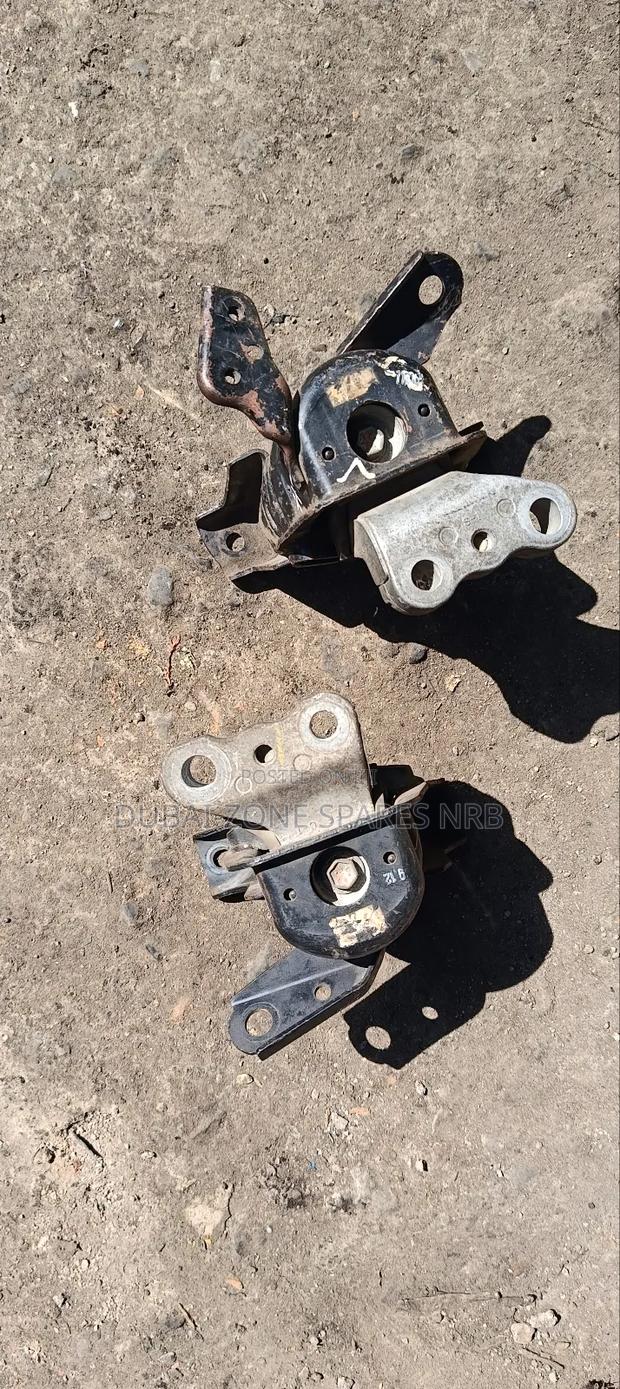 2zr Engine Mounts Filder, Axio, Wish,2008. - thumbnail 4