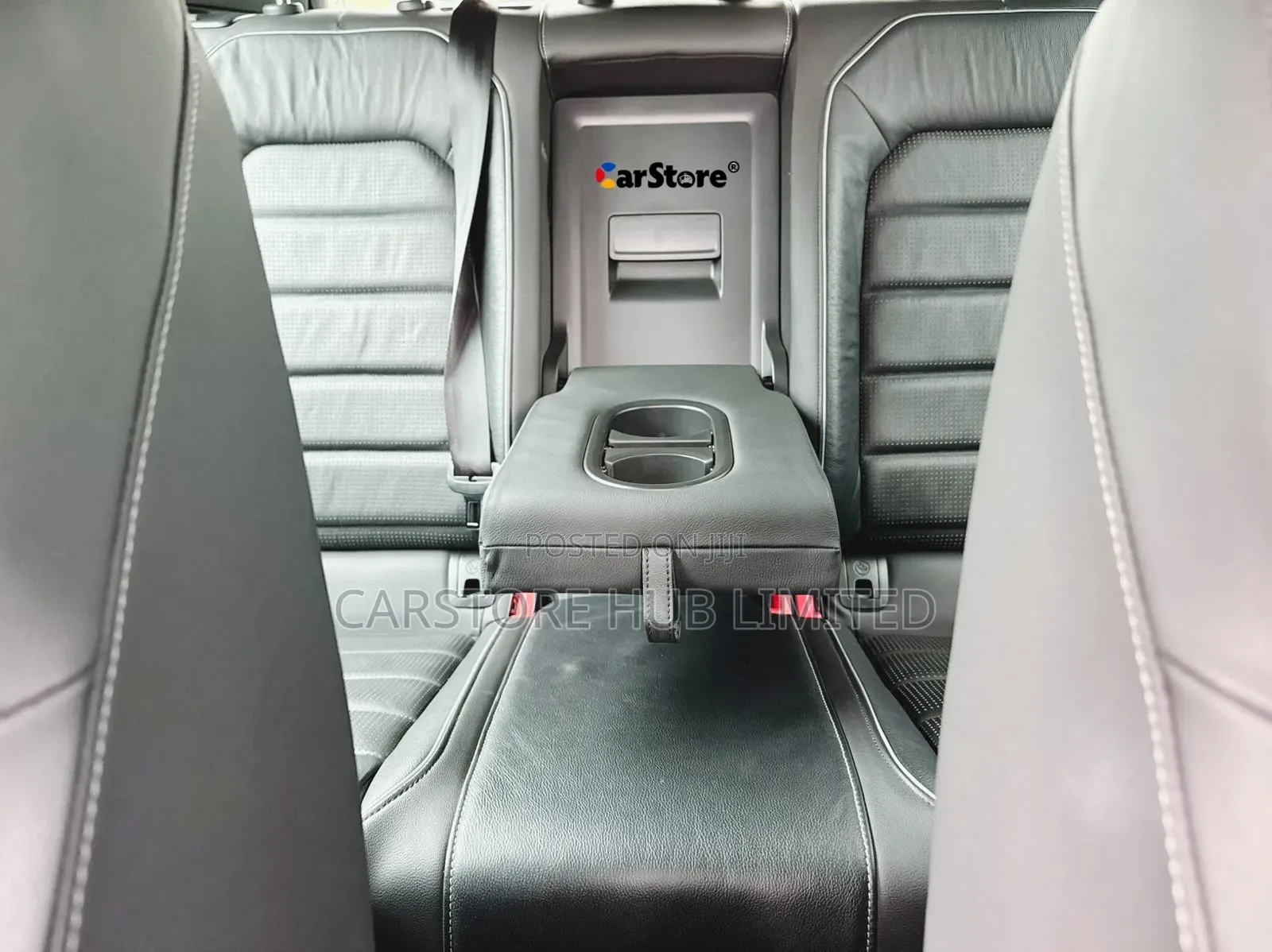 Volkswagen Golf R 4-Door w/DCC & Navigation 2018 White