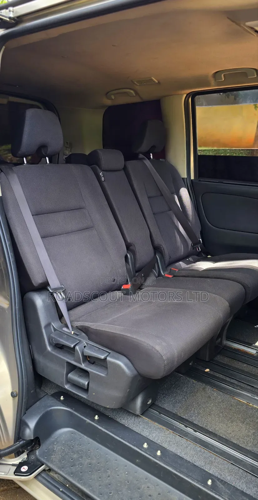 Nissan Serena 2017 Brown