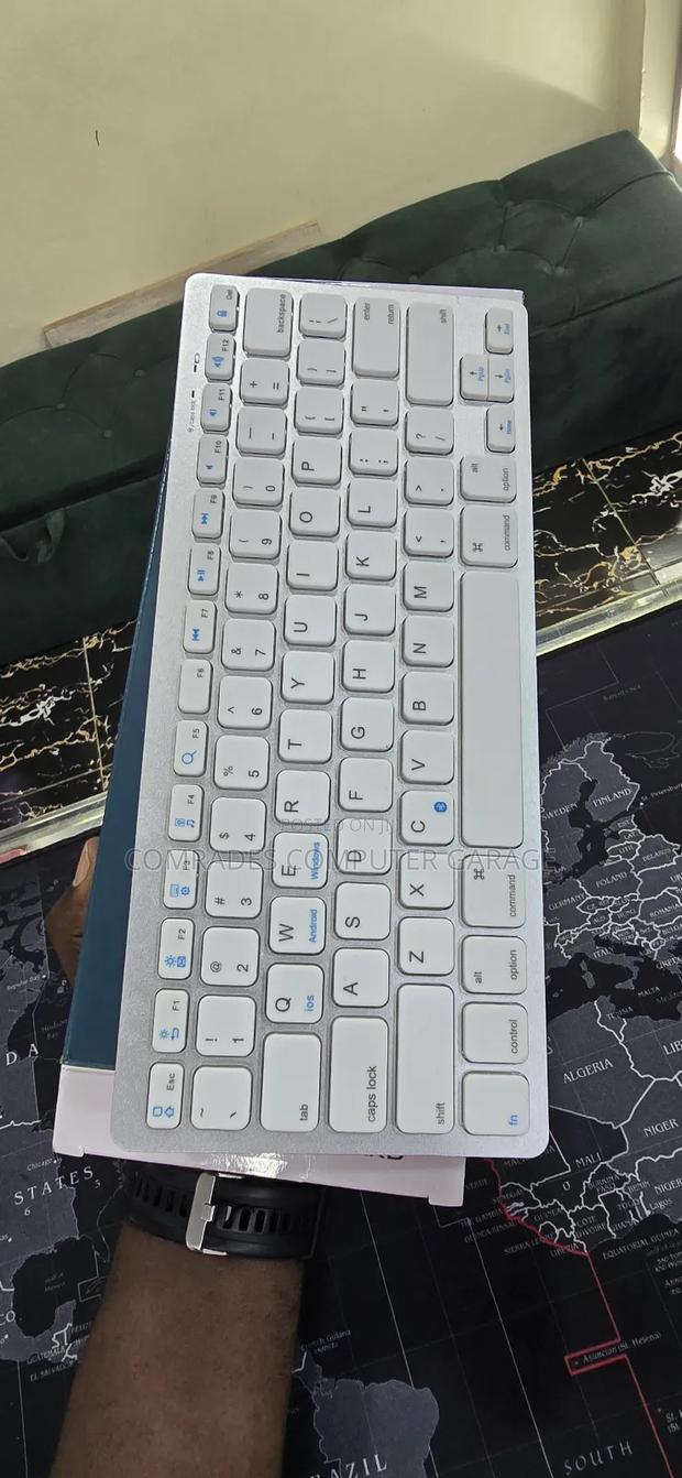 Ultra Slim Bluetooth Keyboard. - thumbnail 2
