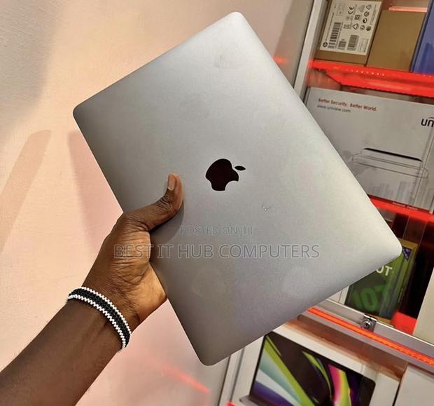 Laptop Apple MacBook Pro 2018 16GB Intel Core i7 SSD 256GB - thumbnail 3