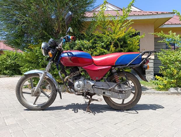 Bajaj Boxer 100 2021 Red - thumbnail 2