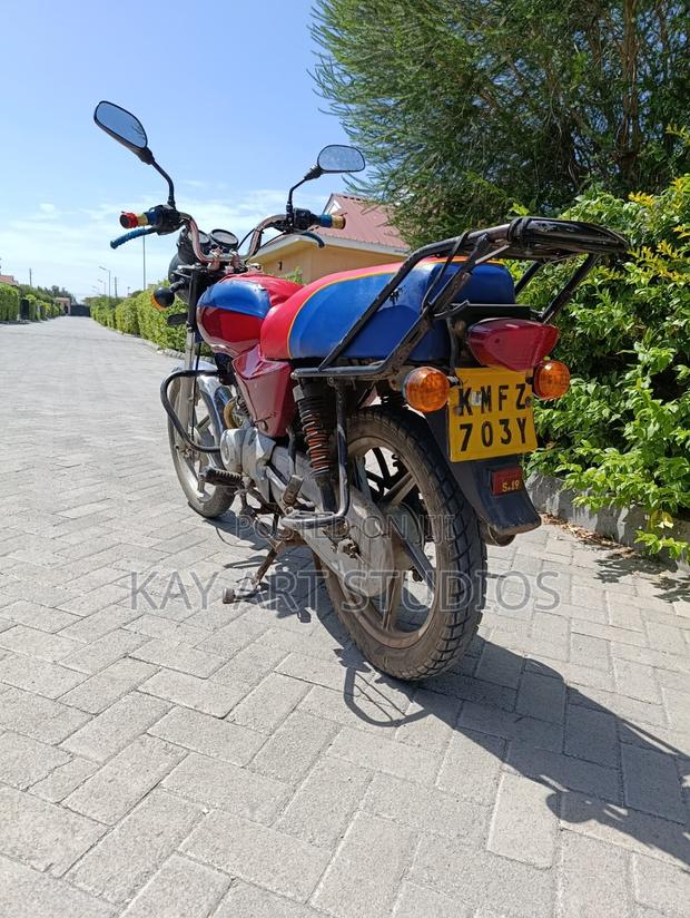 Bajaj Boxer 100 2021 Red - thumbnail 3