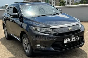 Toyota Harrier 2.0 2014 Black