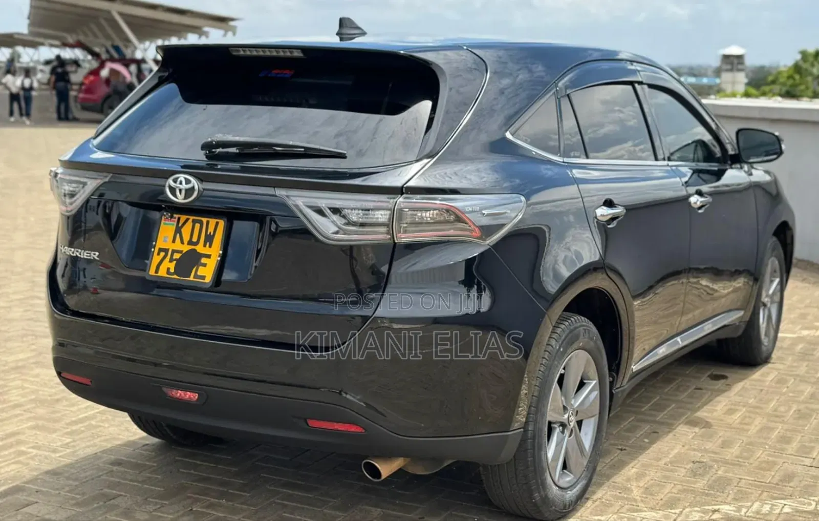 Toyota Harrier 2.0 2014 Black
