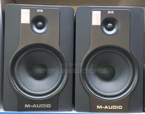 Bx8 M-Audio Professional Studio Speaker