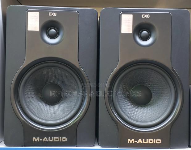 Bx8 M-Audio Professional Studio Speaker - main view