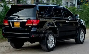 Toyota Fortuner 2015 Black