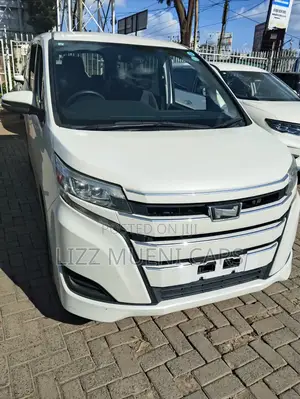 Toyota Noah 2.0 AWD (7 Seater) 2019 White