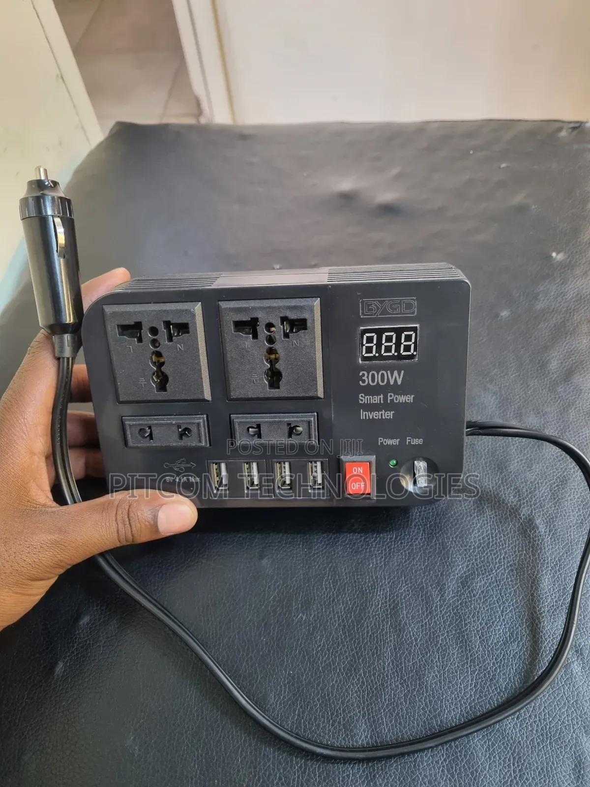 Power Inverter Dc 12v to Ac 220v to 300 W