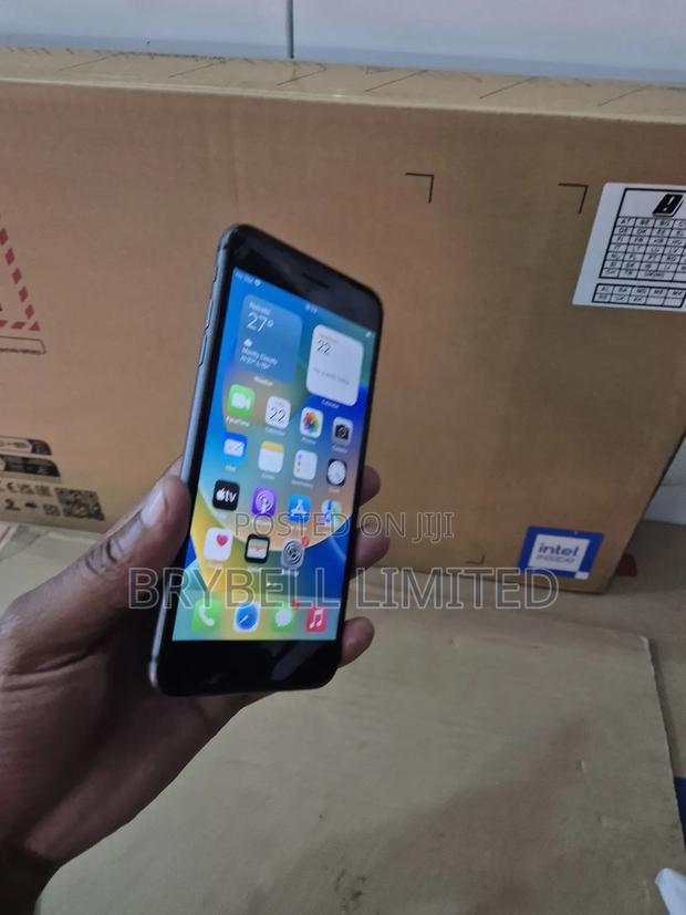 Apple iPhone 8 Plus 256 GB Black - thumbnail 12