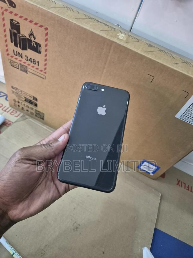 Apple iPhone 8 Plus 256 GB Black - thumbnail 4